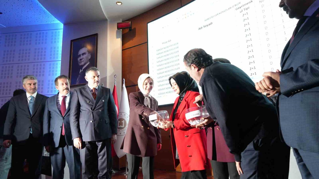 Bakan Göktaş: "Hizmetlerimizi hanelere daha hızlı ve daha etkili ulaştırmak için sahadaki gücümüzü her geçen gün artırıyoruz"
