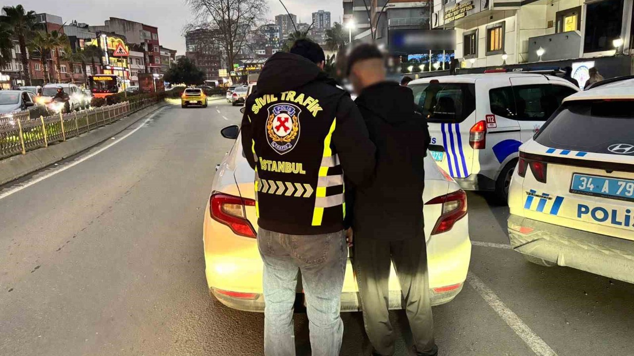Kağıthane’de trafik güvenliğini tehlikeye düşüren sürücüye 83 bin TL ceza
