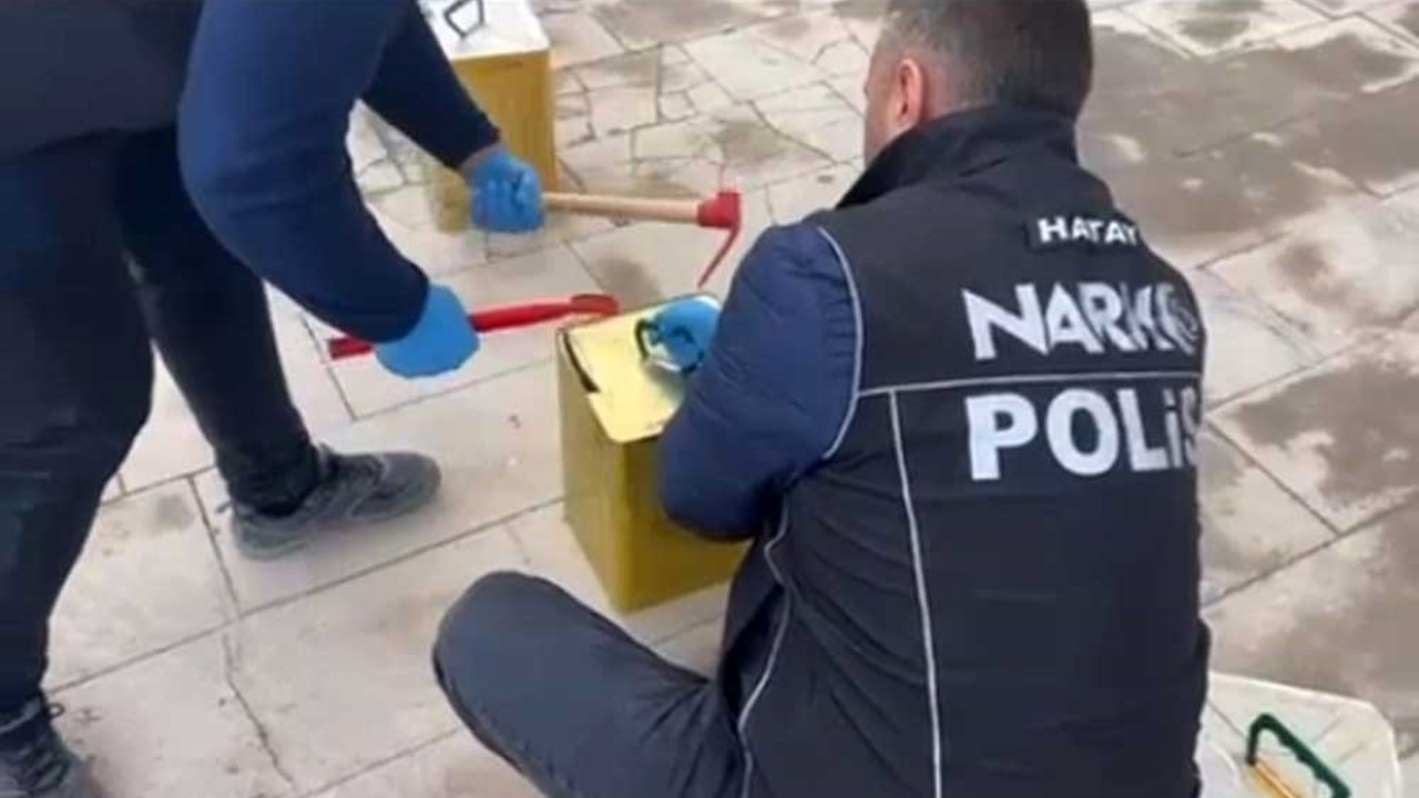 Zeytinyağı tenekelerinden 100 bin uyuşturucu hap çıktı
