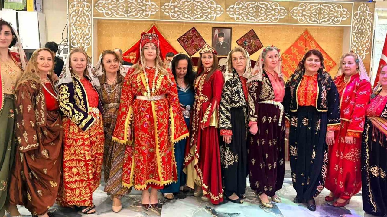 Kütahya’da "Şalvarını Al Gel" etkinliğiyle geleneksel giyim kültürü yeniden canlandı
