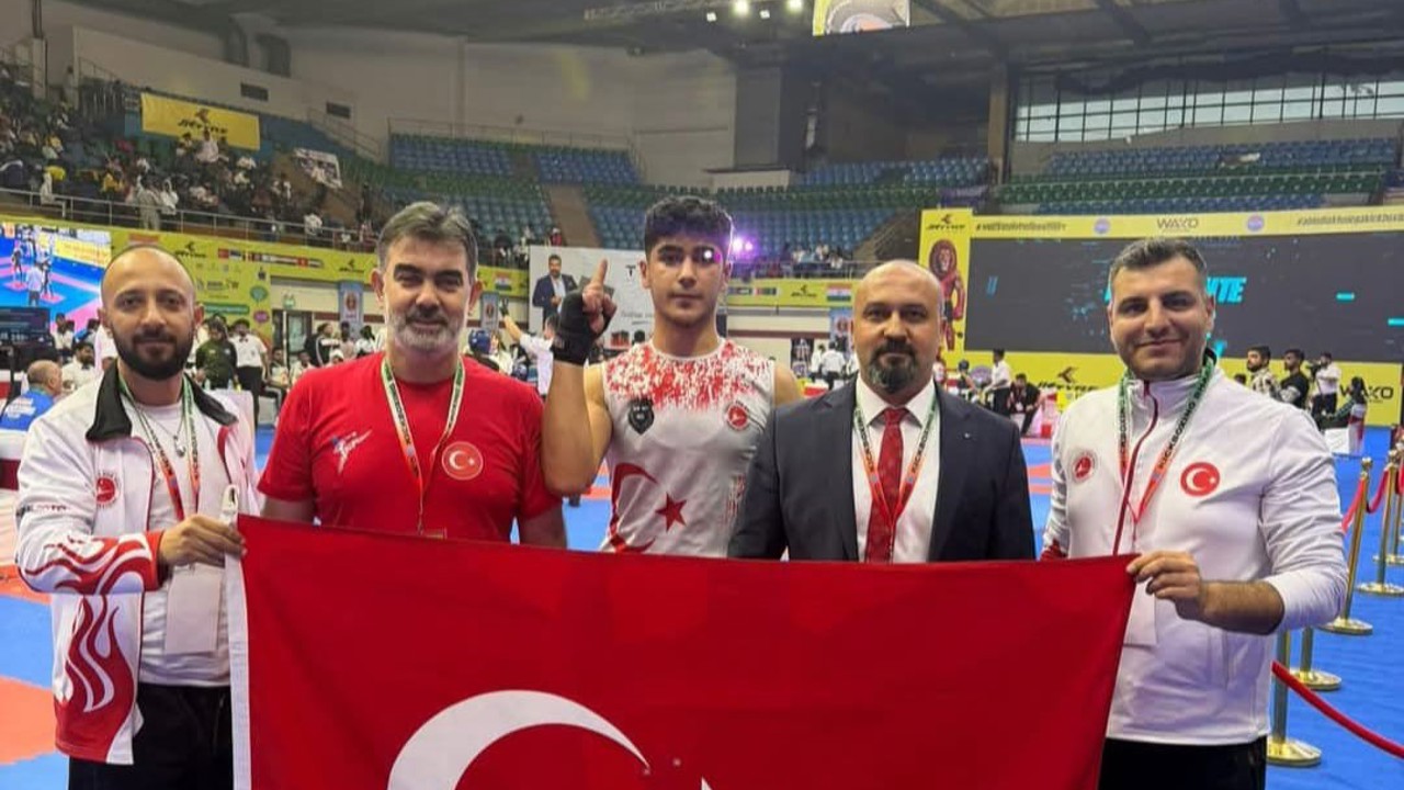 Hindistan’da düzenlenmekte olan Uluslararası Kick Boks Kupası’nda ülkemizi ve Ma