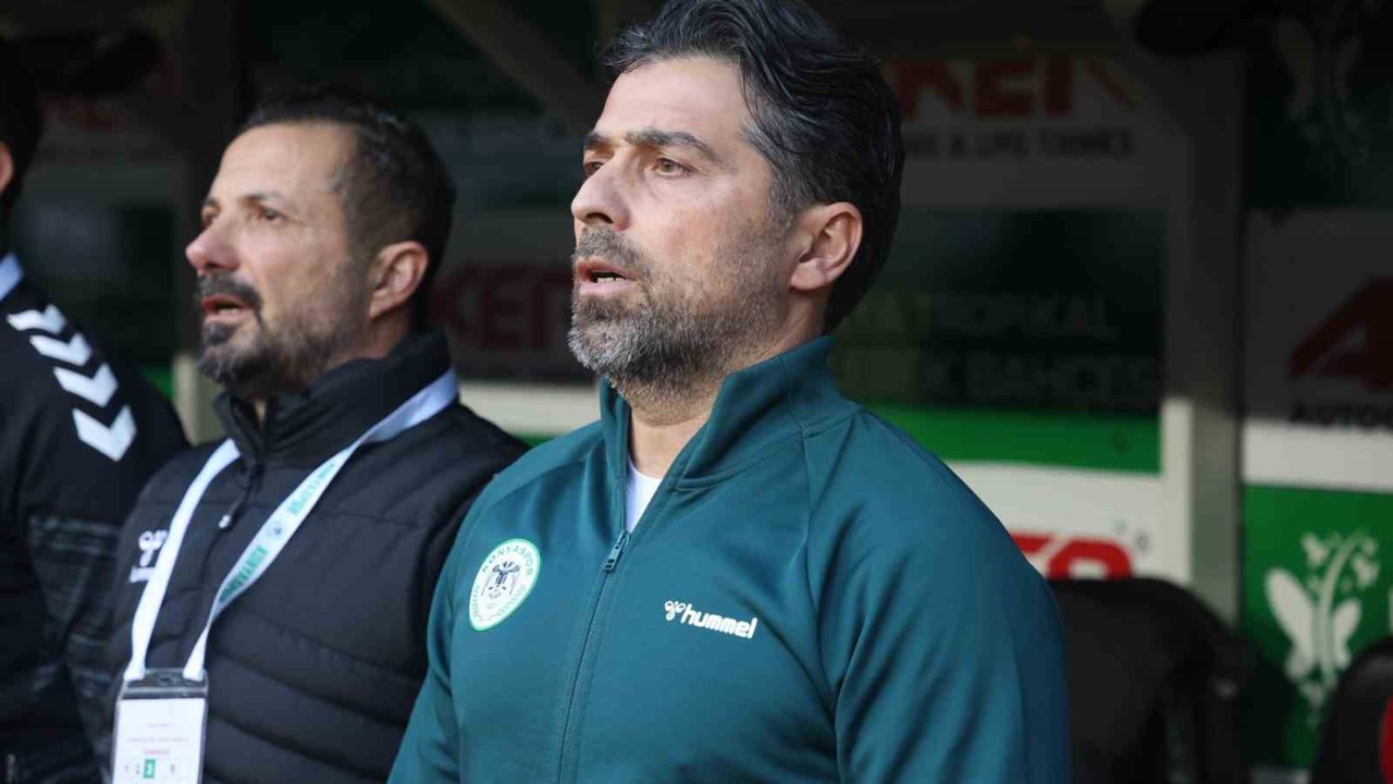 İlhan Palut, bin 121 gün sonra Konyaspor kulübesinde
