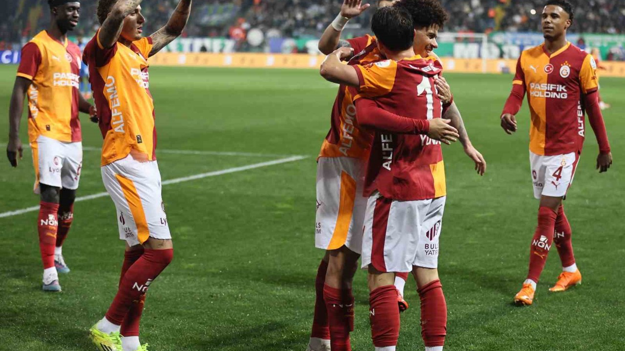Galatasaray yenilmezlik serisini 9 maça çıkardı
