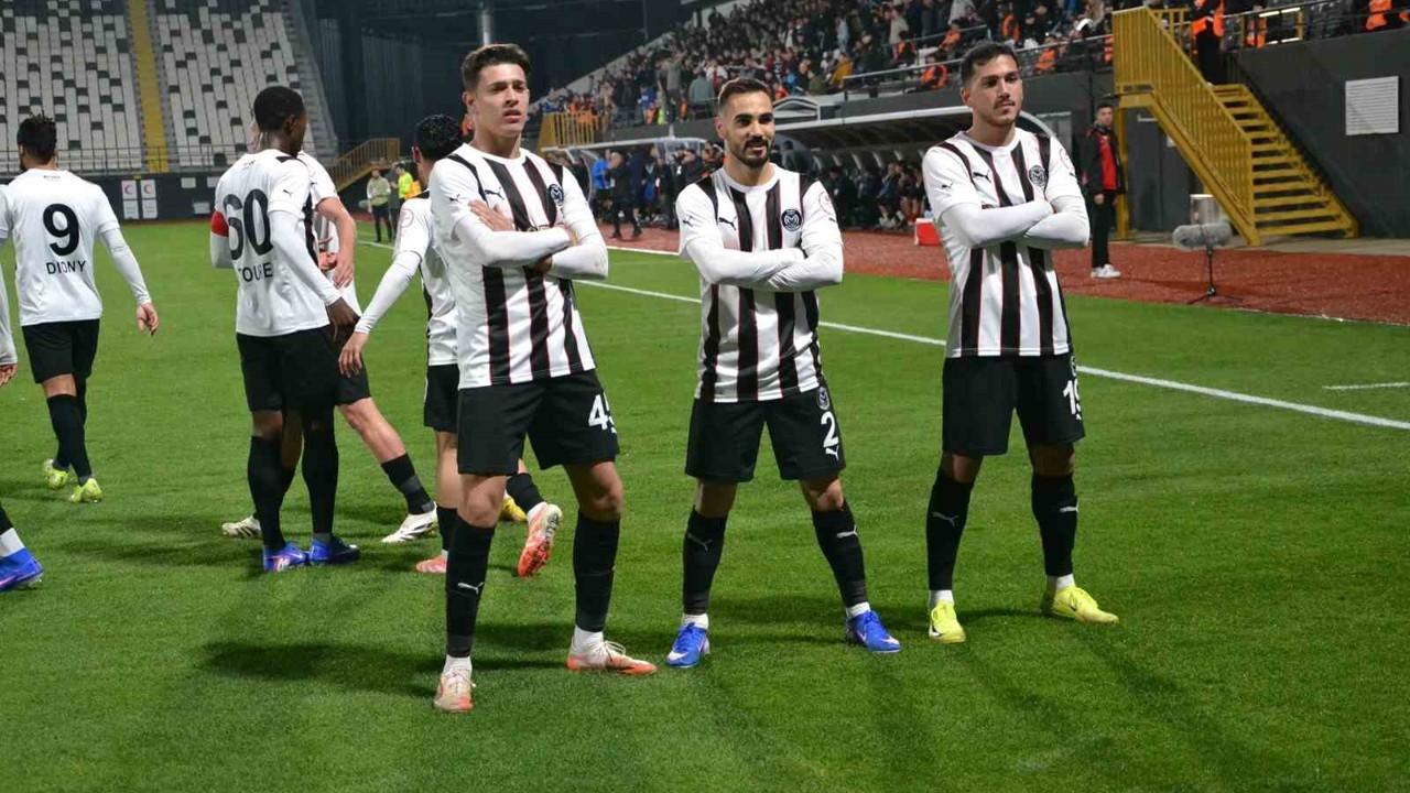 Trendyol 1. Lig: Manisa FK: 4 - Boluspor: 1
