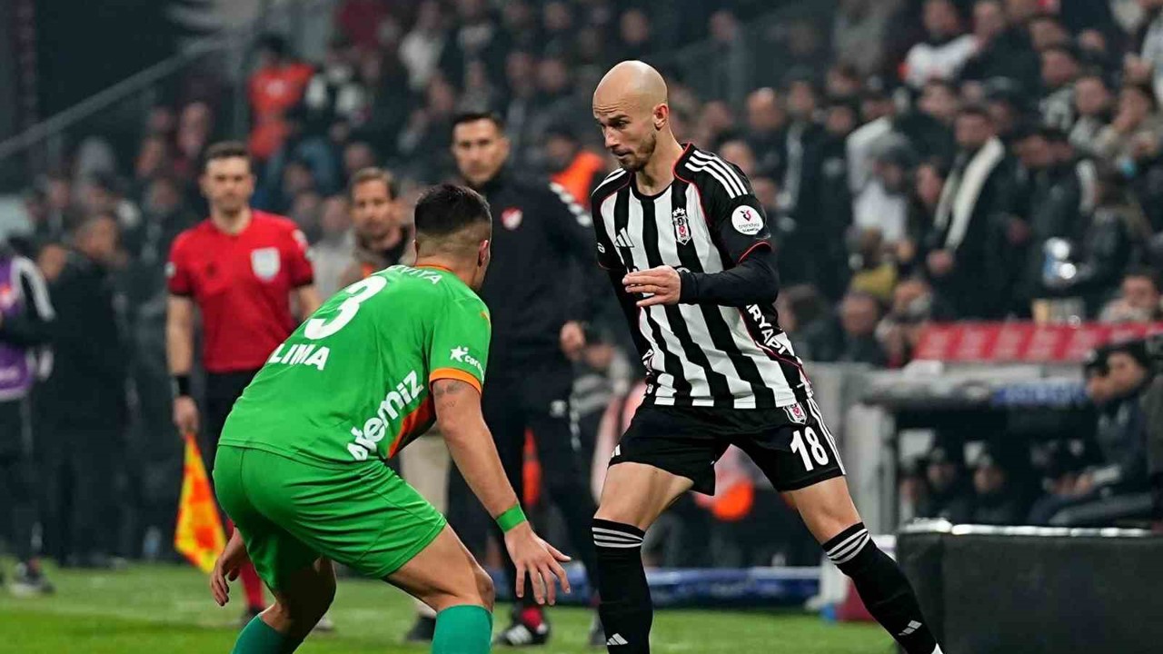 Trendyol Süper Lig: Beşiktaş: 2 - Corendon Alanyaspor: 2 (Maç sonucu)
