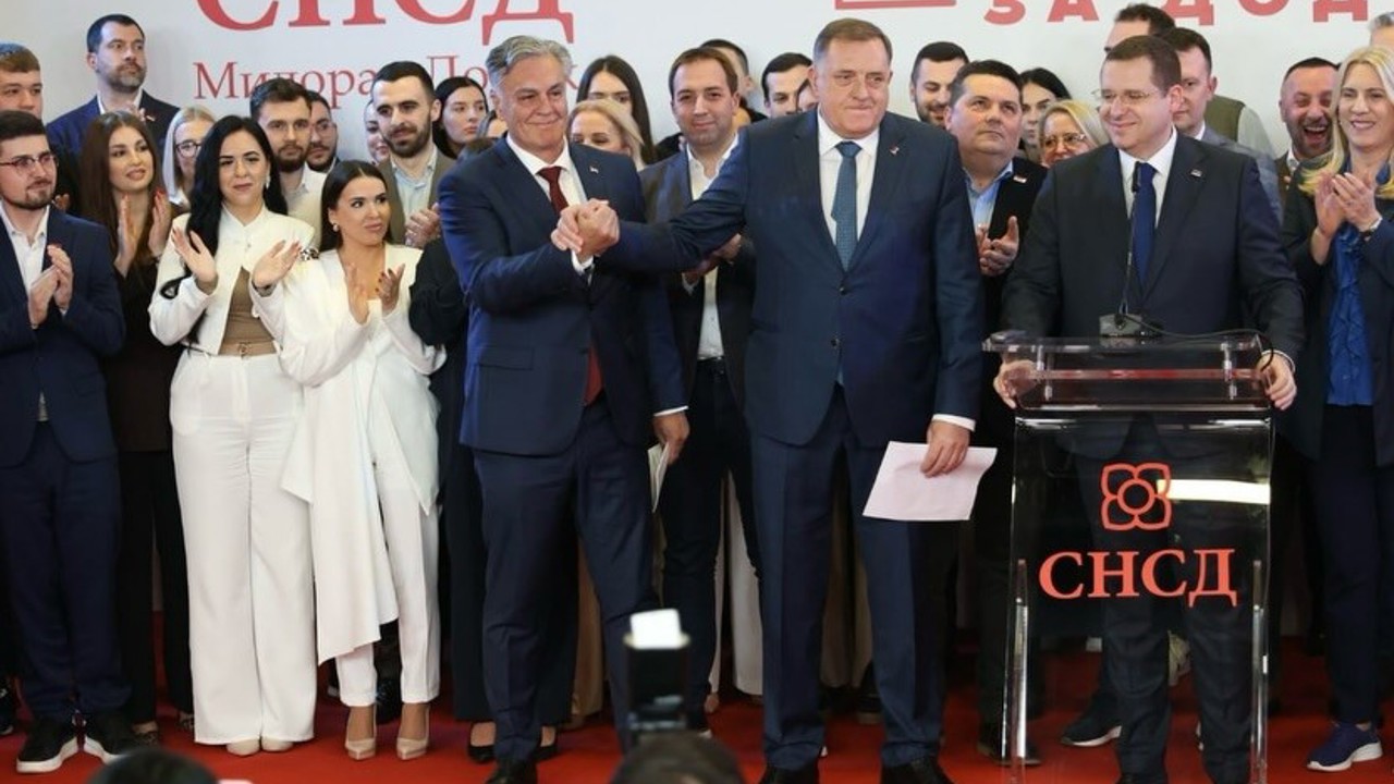 Bosna Hersek’teki Sırp Cumhuriyeti entitesinde yenilenen başkanlık seçimini ayrılıkçı lider tarafından desteklenen aday kazandı
