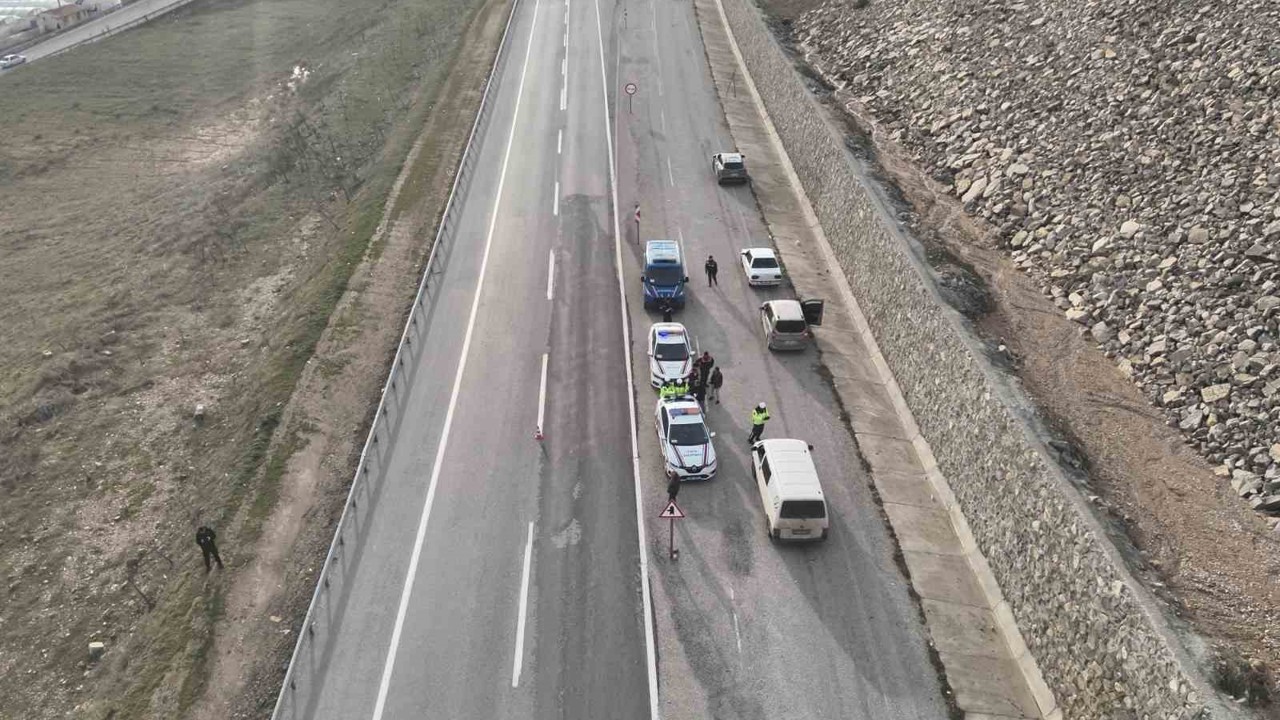 Simav’da drone destekli trafik denetimi gerçekleştirildi
