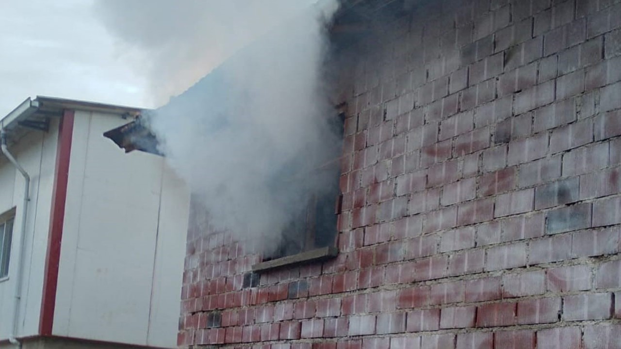 Selendi’de bir yıllık emek dakikalar içinde kül oldu
