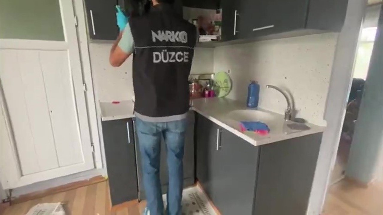 Uyuşturucudan 2 kişi tutuklandı, 69 kişi hakkında işlem yapıldı
