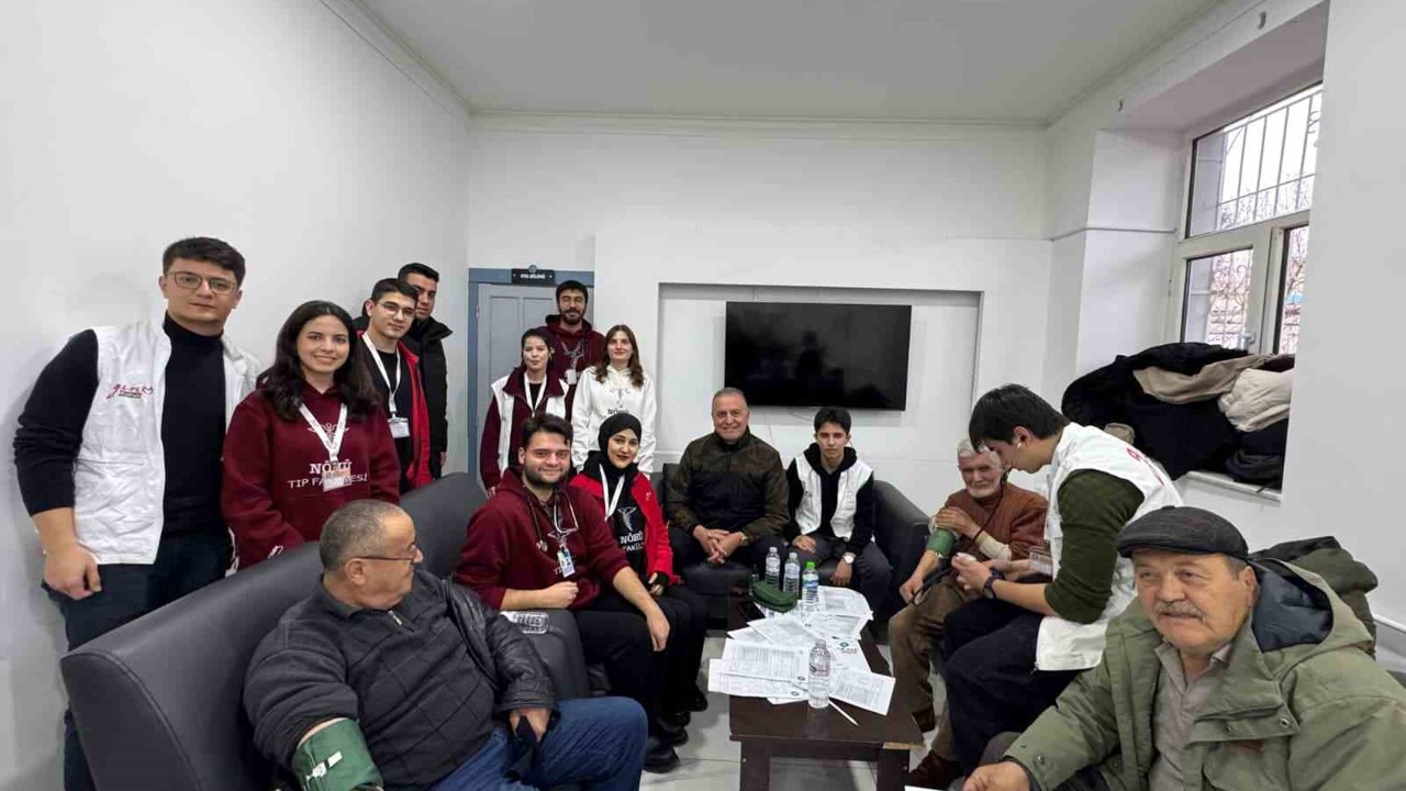 Altunhisar’da Sağlık Sokağı Projesi yoğun ilgi gördü
