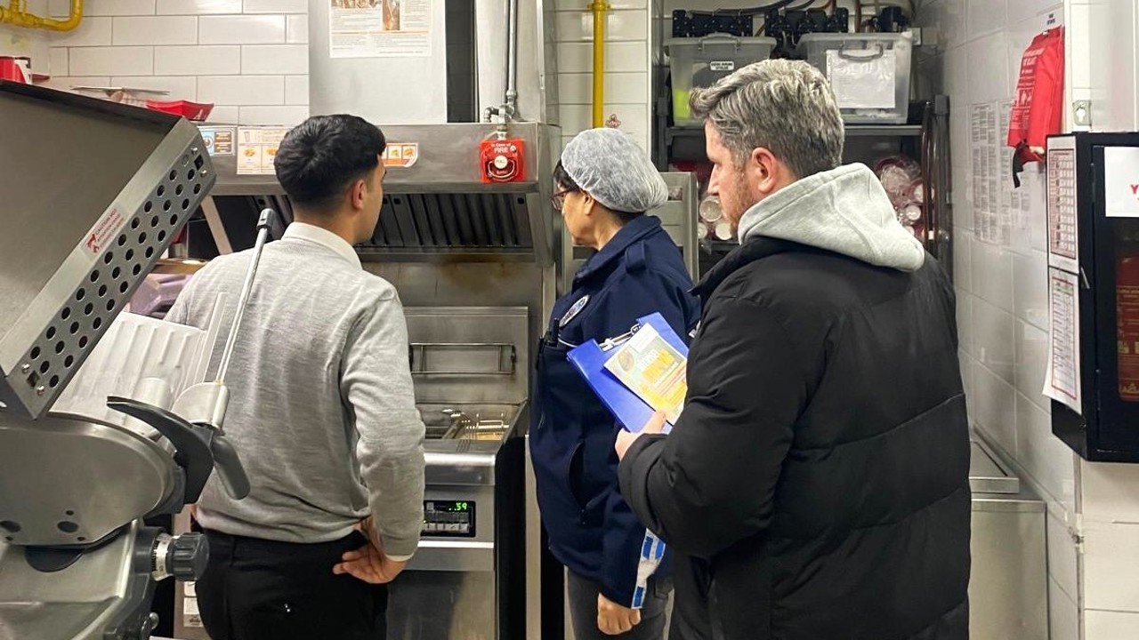 Kanalizasyona dökülen yağlara sıkı takip
