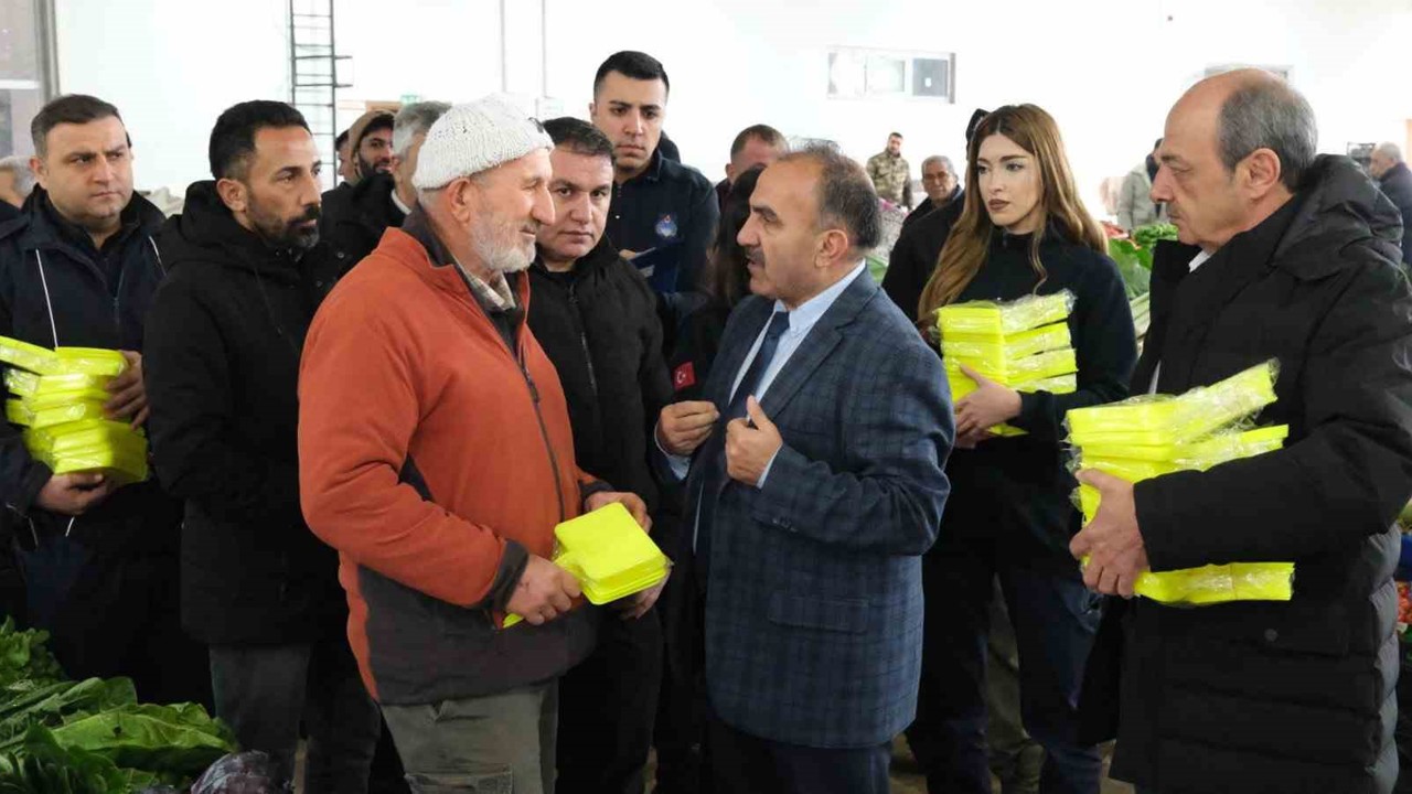 Erzincan’da fiyat şeffaflığı için standart fiyat etiketi uygulaması başlatıldı
