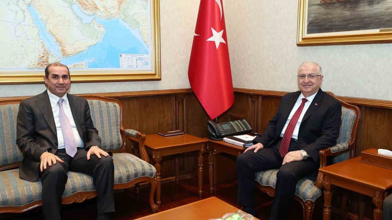 Bakan Güler, Irak’ın Ankara Büyükelçisi Al-Lachmawi’yi kabul etti
