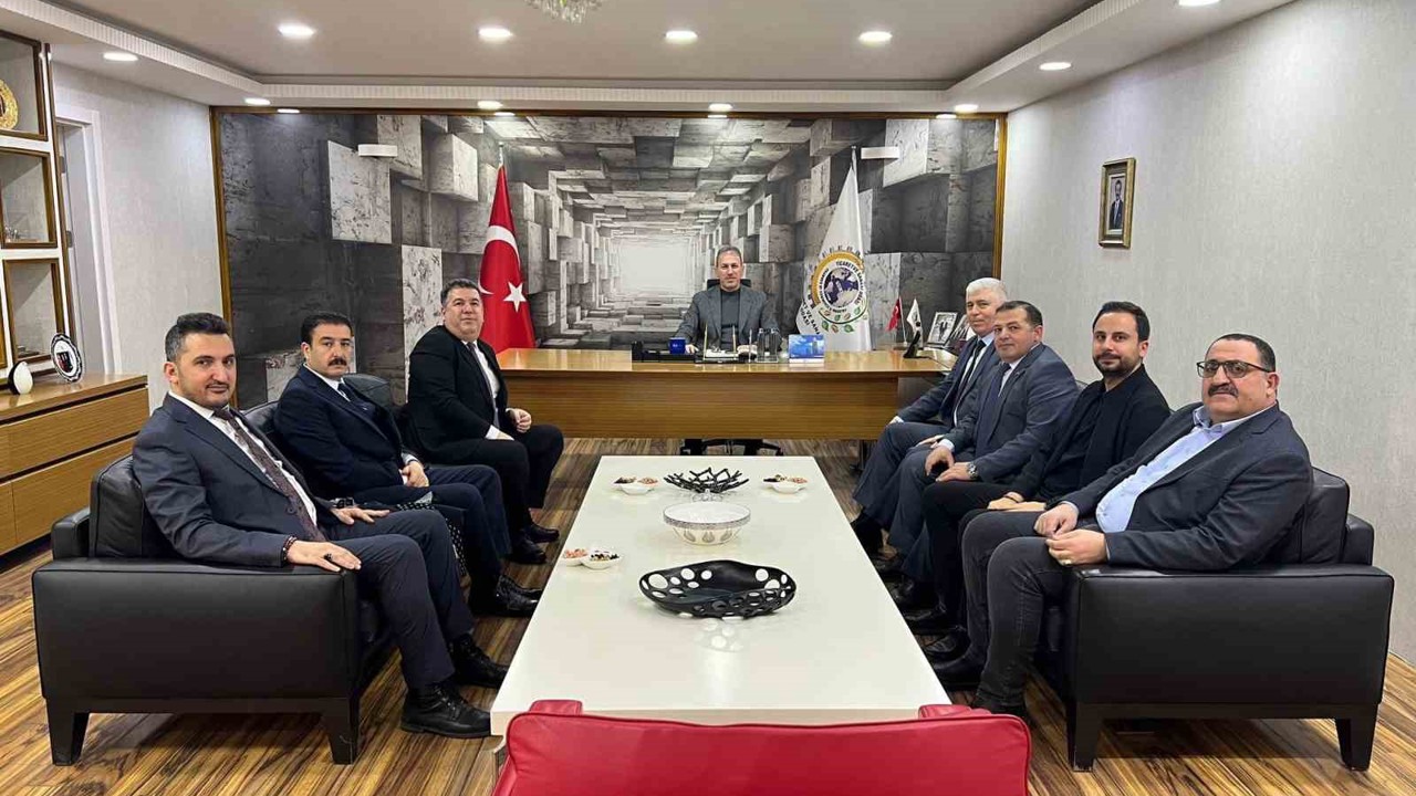 Siirt TSO, Gelir İdaresi Grup Başkanlarını kabul etti
