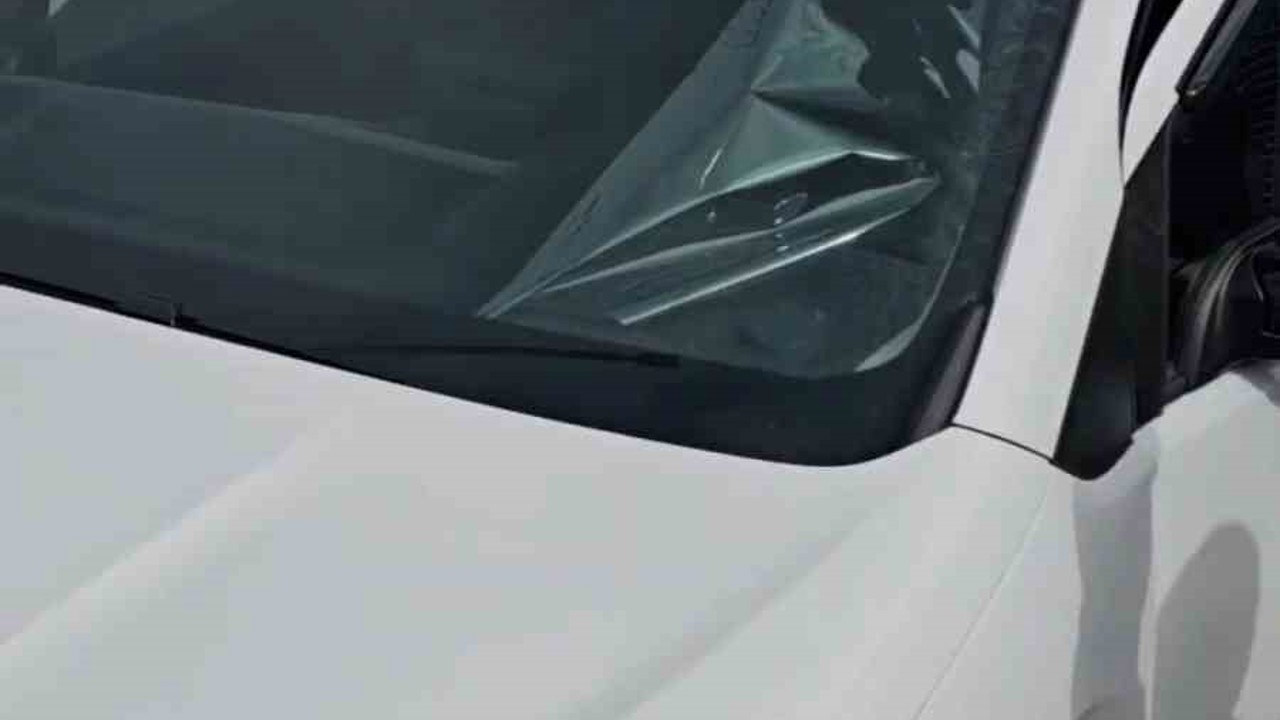 Koyu renk cam filmli araçlara izin verilmedi
