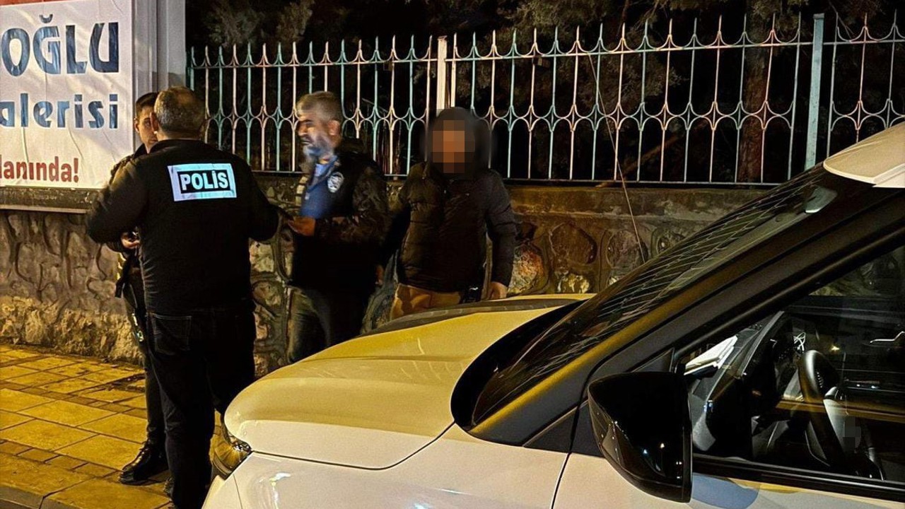 Malatya’da mezarlıklar ve çevresinde yapılan denetimlerde 76 kişi sorgulandı, ar