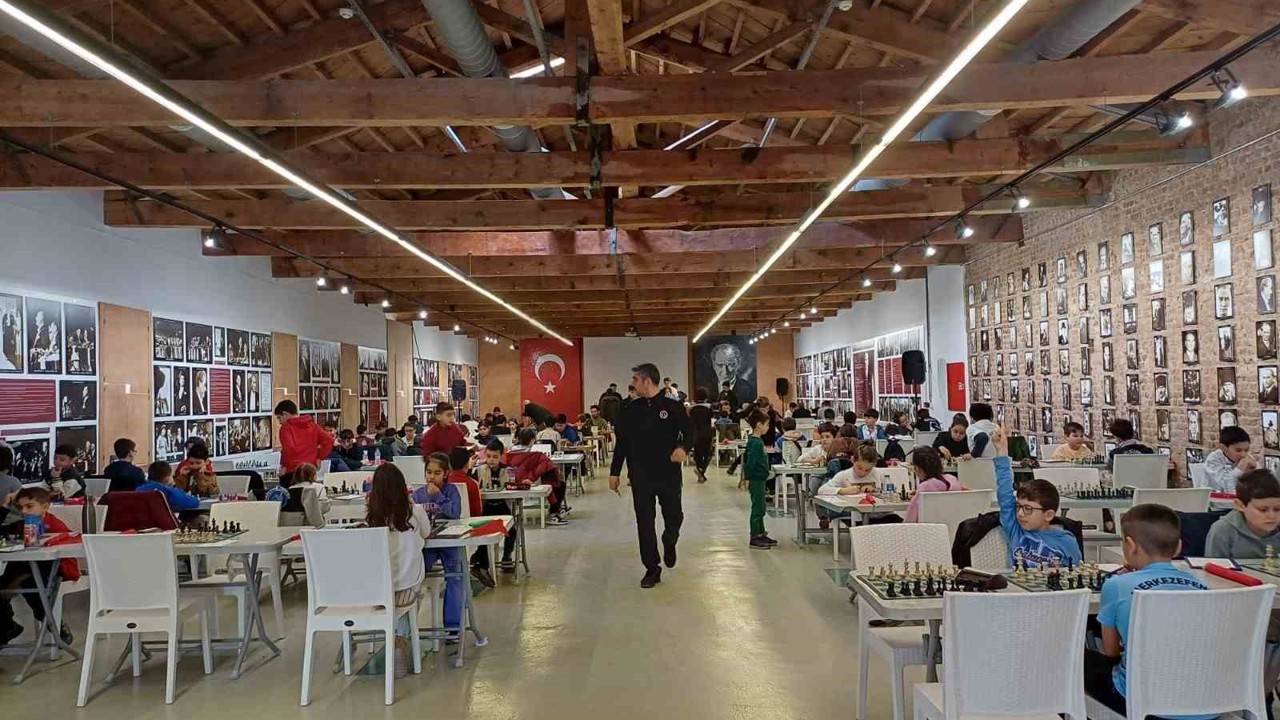 Denizli’de 4. Geleneksel Muharrem Çamlı Anı Satranç Turnuvası gerçekleştirildi
