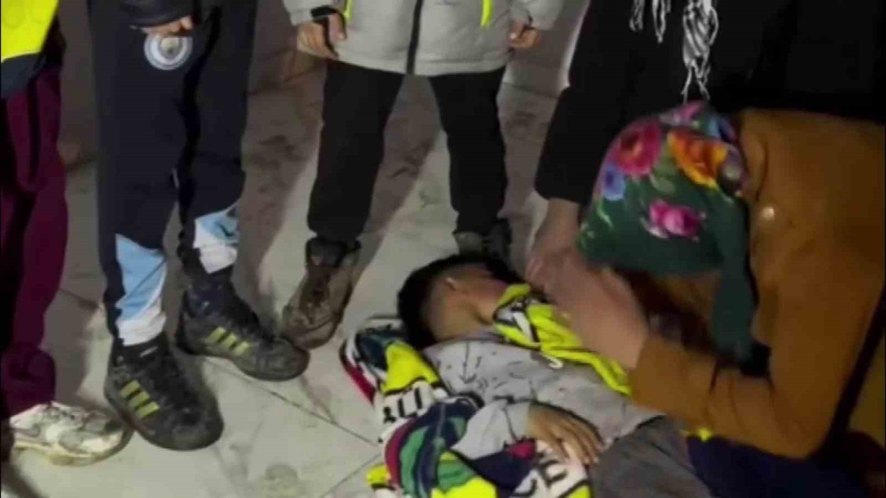 Çektikleri videoyla köylerine sağlık ocağı istediler
