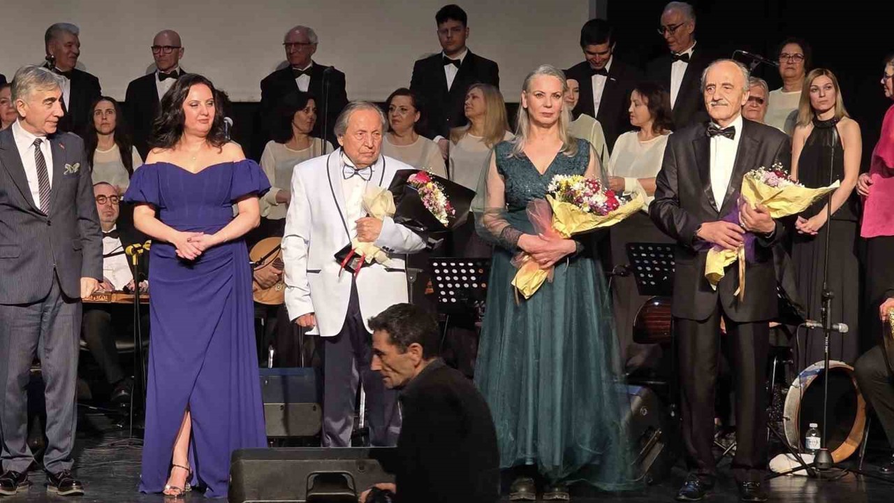 ESSİVDER Türk Sanat Müziği Korosu’ndan ‘Sezon Ortası Konseri’ yoğun ilgi gördü
