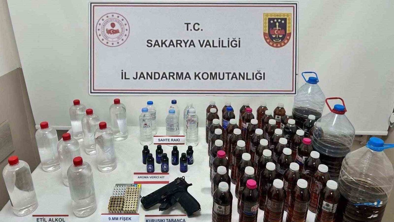 Sahte alkolleri piyasaya sürecekti, jandarma yakaladı
