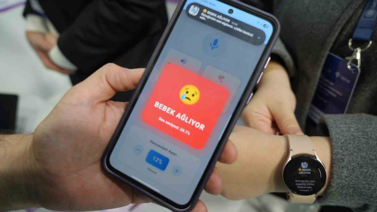 Lise öğrencileri işitme engelli anneler için hayat kolaylaştıran uygulama geliştirdi
