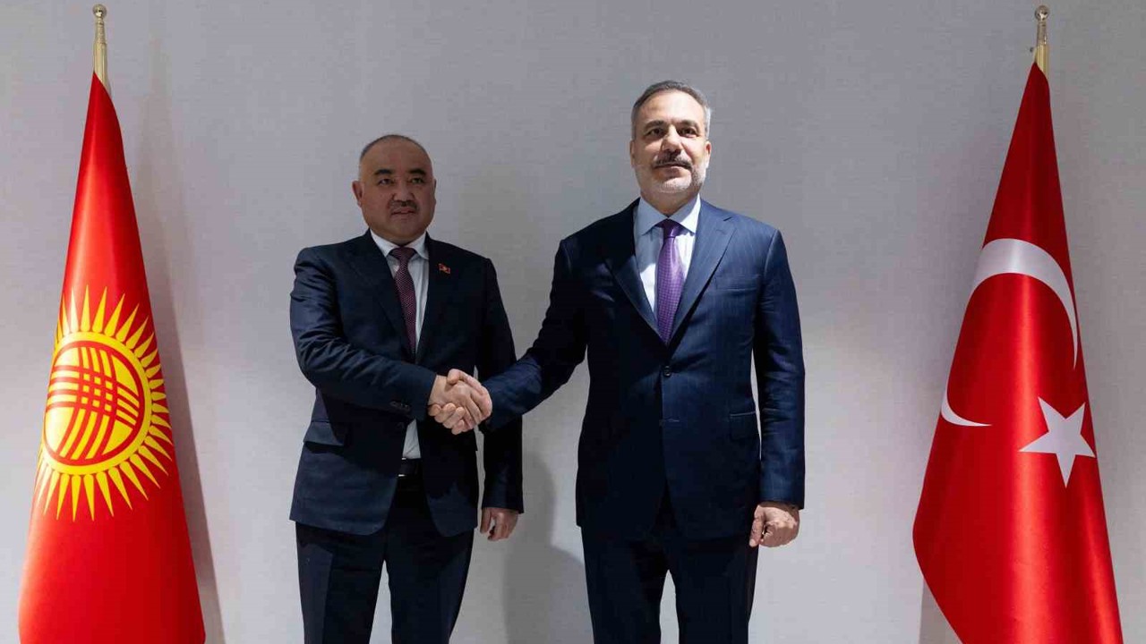 Bakan Fidan, Kırgızistan Yüksek Meclisi Başkanı Uulu ile görüştü
