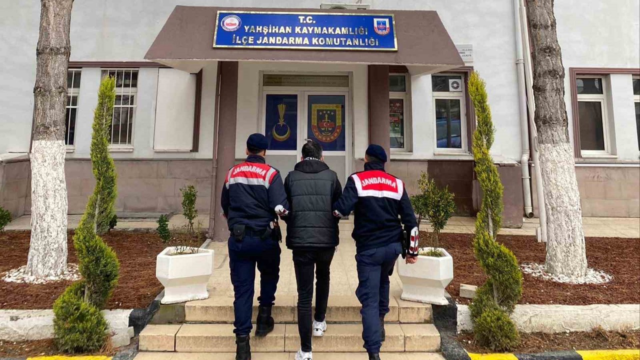 Kırıkkale’de 10 yıl hapis cezası bulunan firari yakalandı
