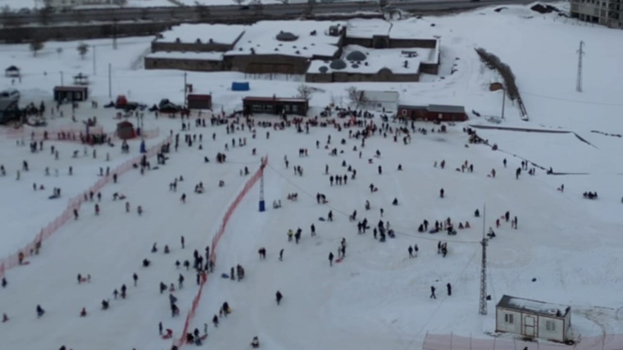 Kayak tesislerindeki yoğunluk havadan görüntülendi

