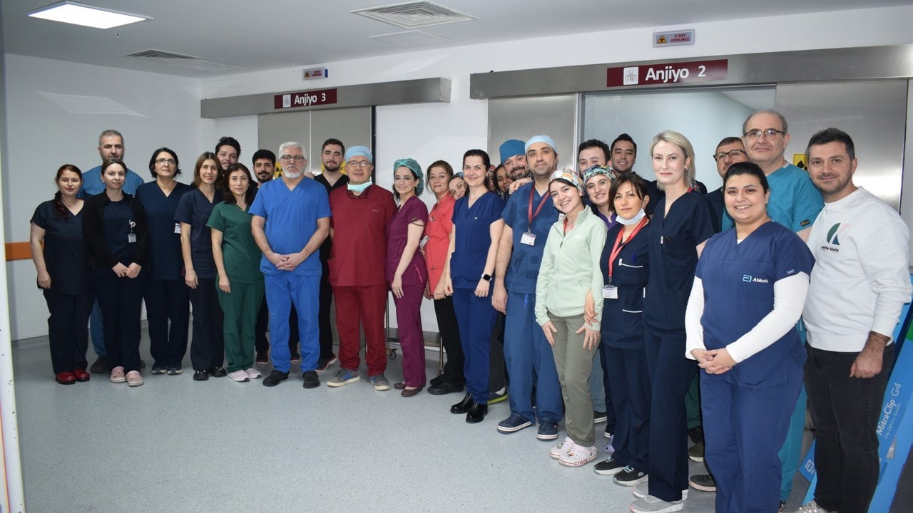OMÜ’de ilk kez ameliyatsız "Mandallama" operasyonu gerçekleştirildi
