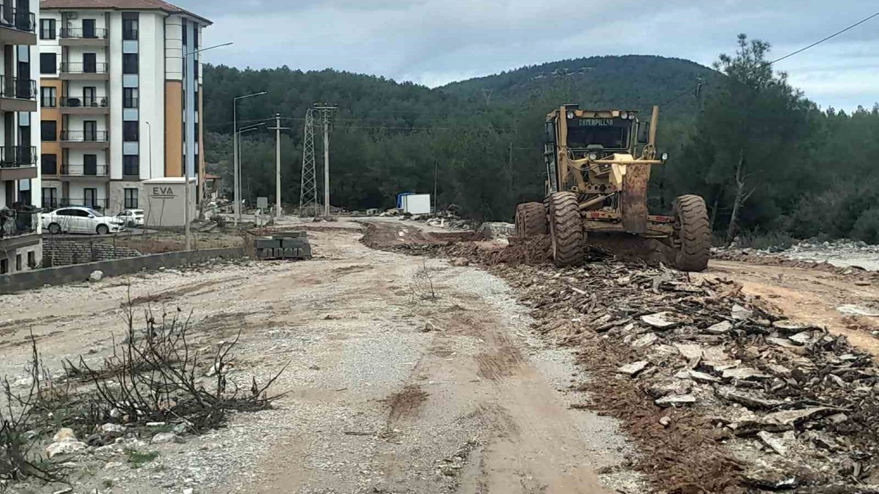 Akçaova TOKİ yolunda çalışma başlatıldı
