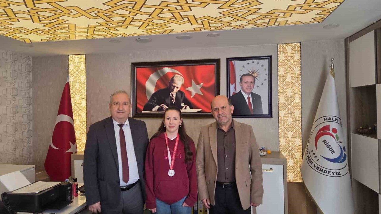 Açık lise öğrencisi Senanur Amuroğlu’ndan tekvandoda il ikinciliği
