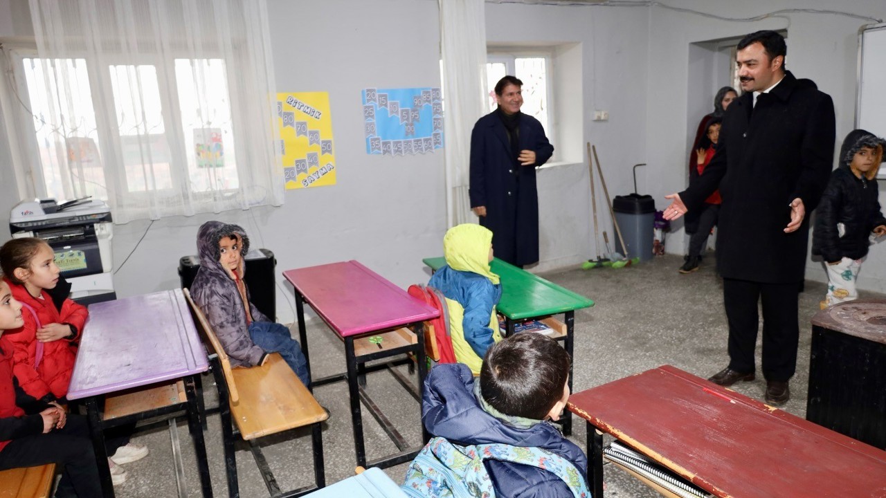 Kahta Kaymakamı Soysal, Ballı Köyü’nde vatandaşlarla buluştu
