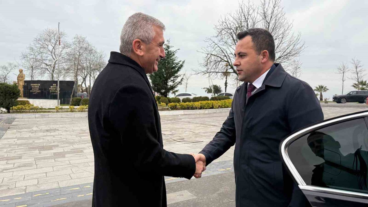 Akçakoca Kaymakamı Uzan görevine başladı
