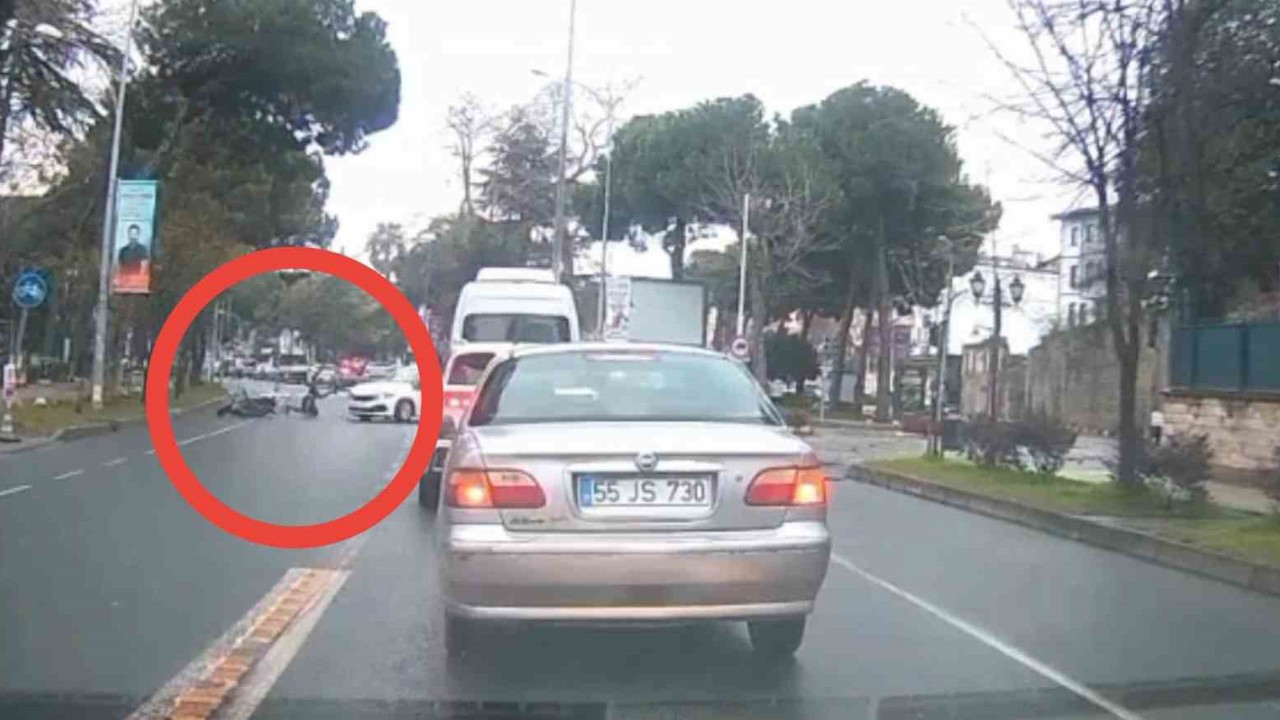Ordu’da otomobil ile çarpışan motosikletli yaralandı: Kaza anı araç kamerasına yansıdı
