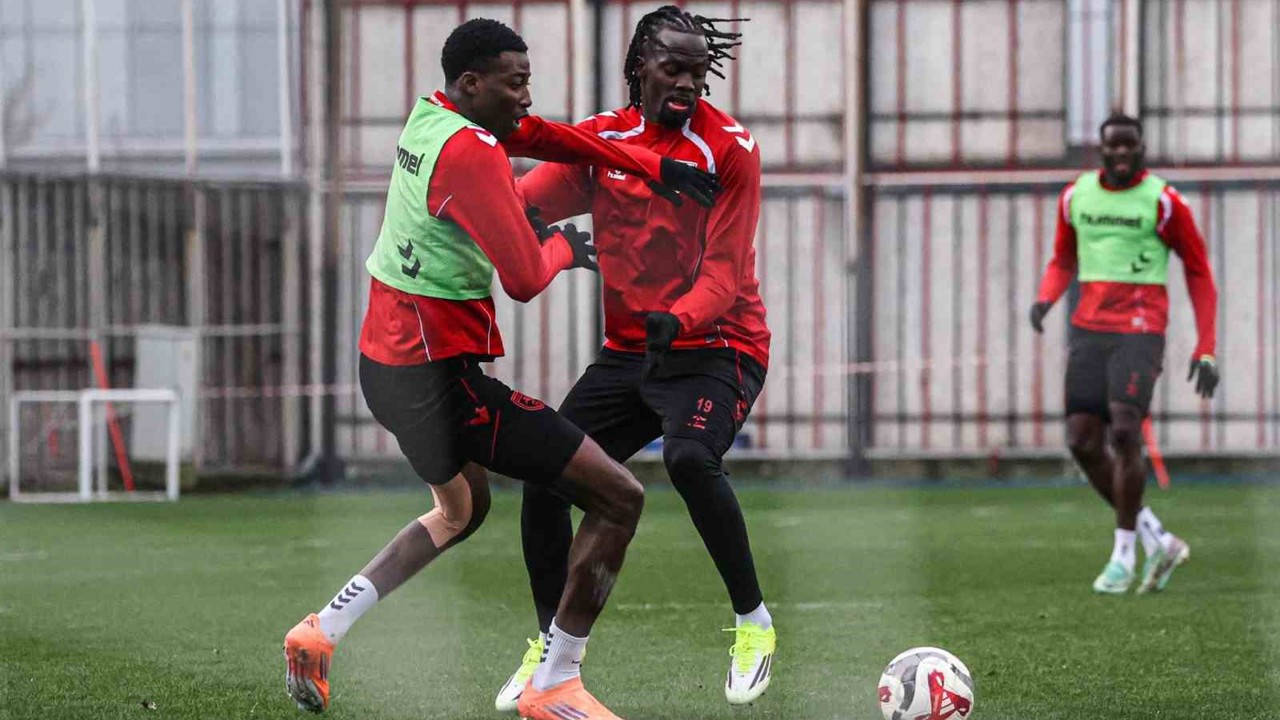 Samsunspor, Antalya’ya 3 puan parolasıyla gidiyor
