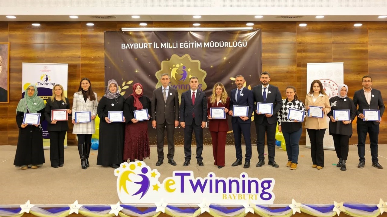 Bayburt’ta 9 okul ‘eTwinning Okulu’ ünvanı aldı
