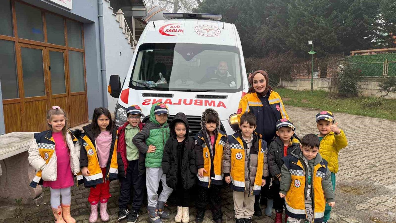 Minilere ağız ve diş sağlığı eğitimi
