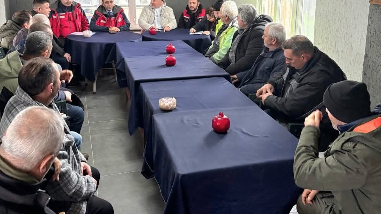 Kepez’de yaşanan yoğun yağışlar nedeniyle mağduriyet yaşayan balıkçılarla bir araya gelindi
