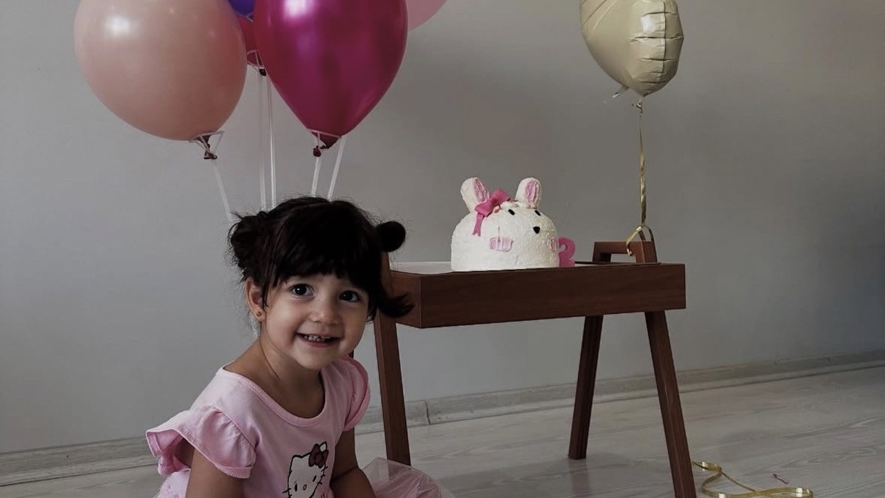 Mardin’de üçüncü kattan düşen çocuk hayatını kaybetti, geriye doğum günü görüntüsü kaldı
