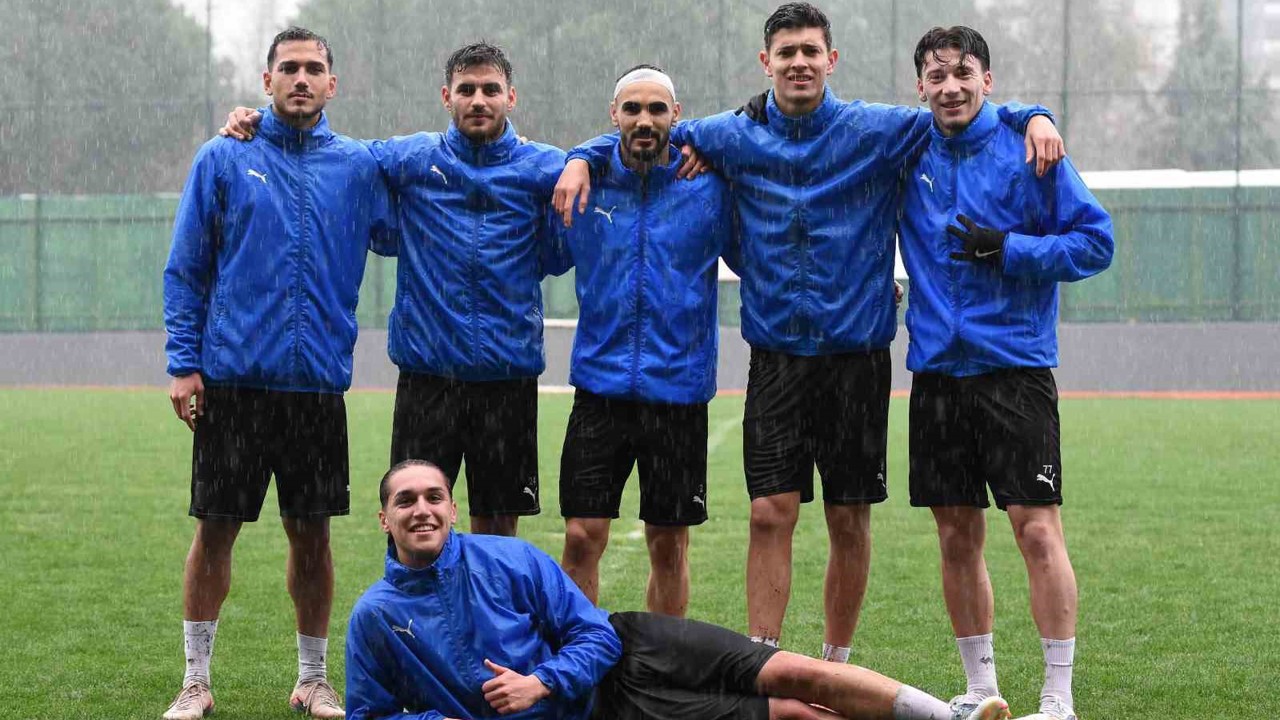 Manisa FK, Esenler Erokspor maçı hazırlıklarını tamamladı
