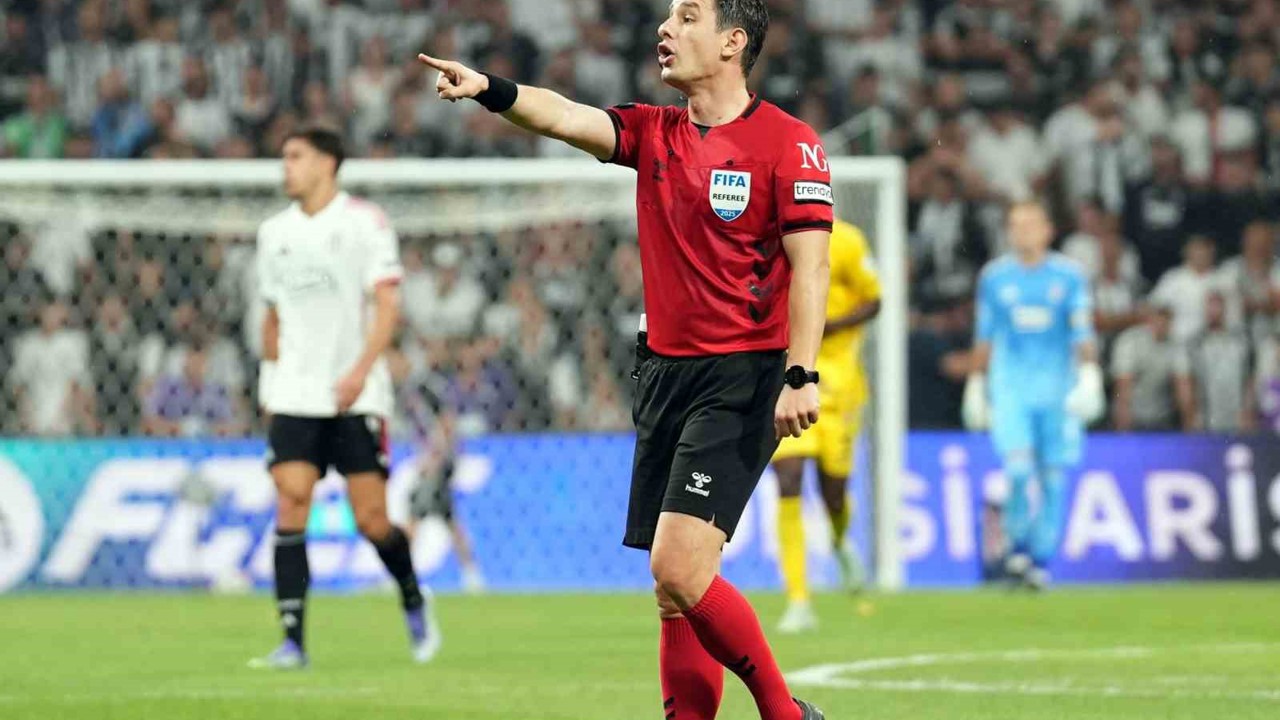 Trabzonspor - Fenerbahçe maçının hakemi Halil Umut Meler oldu
