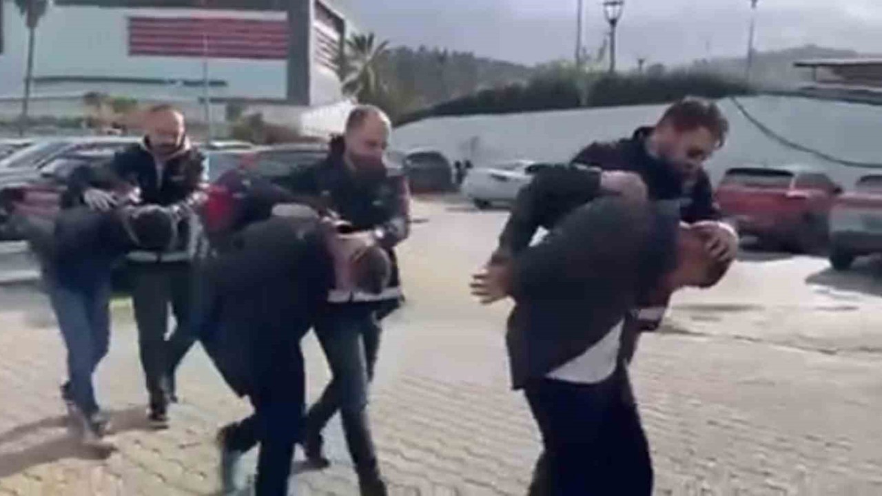 İskenderun’da aranan 3 şahıs yakalandı
