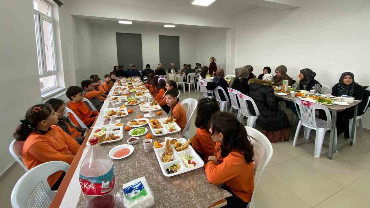 Hisarcık Atatürk İlkokulu’nda "Aile Yılı" buluşması
