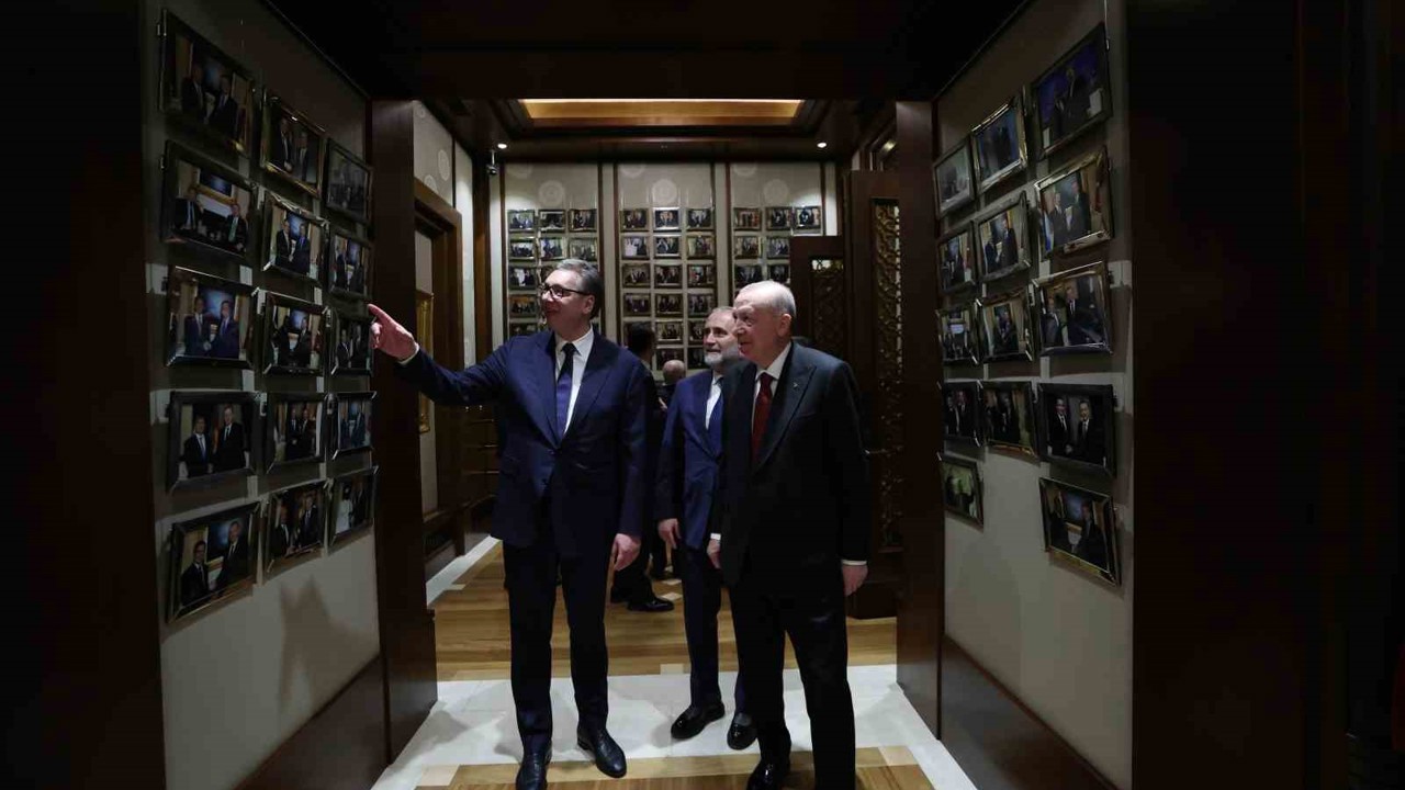 Cumhurbaşkanı Erdoğan: "Dünyada belirsizliğin arttığı dönemde Türkiye olarak çevremizde ve ötesinde barışın ve huzurun tesisi için var gücümüzle çalışıyoruz"
