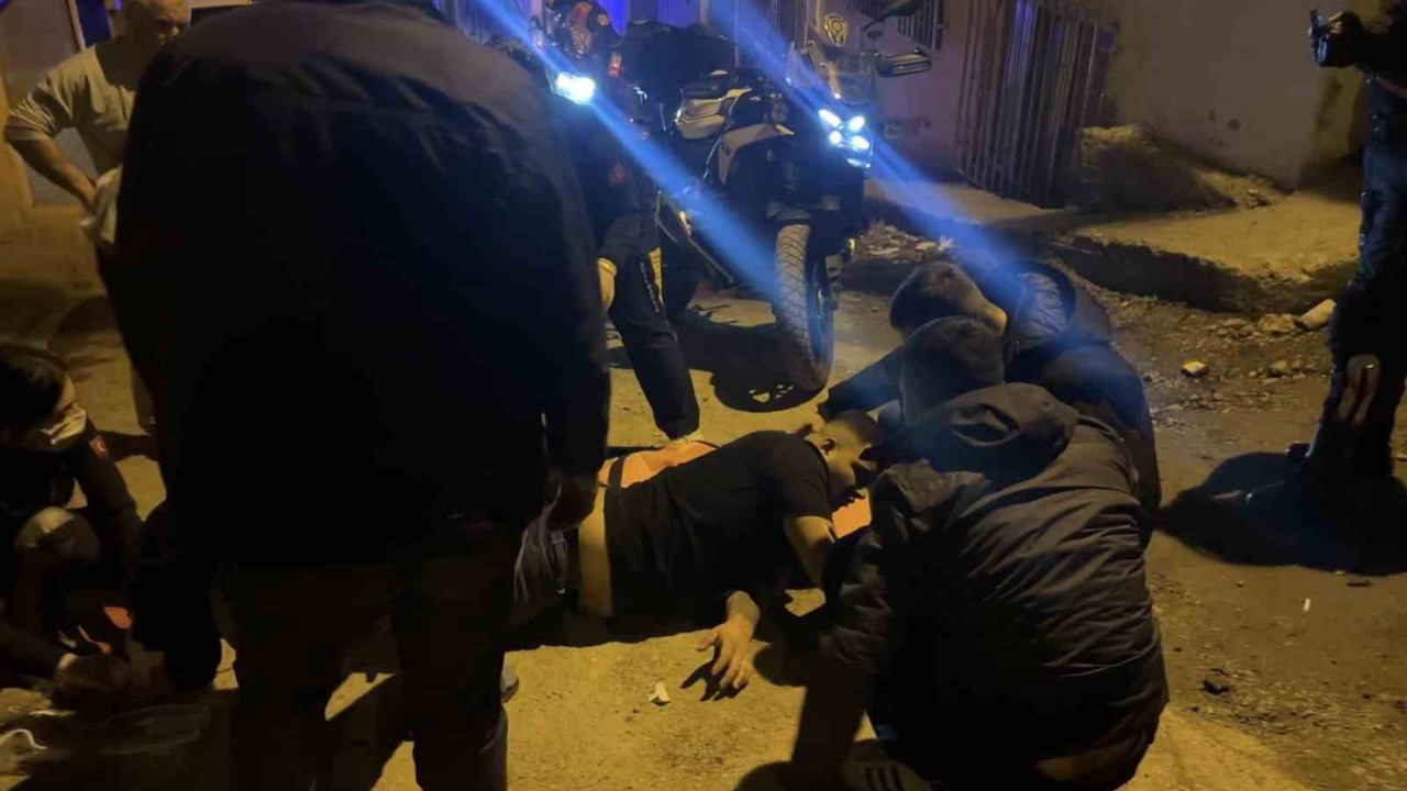 Samsun’da sokak ortasında silahla vurulan genç yaralandı
