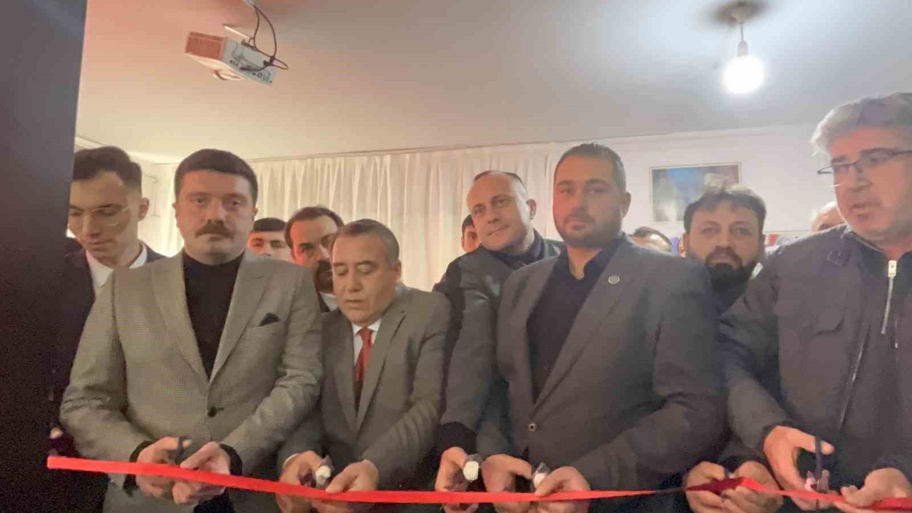 Bayındır Ülkü Ocakları, 10 yıl aradan sonra yeniden açıldı
