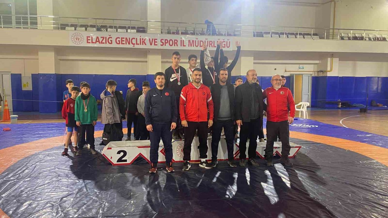 Kovancılar güreş takımı Elazığ’da 8 altın madalyayla zirveye çıktı
