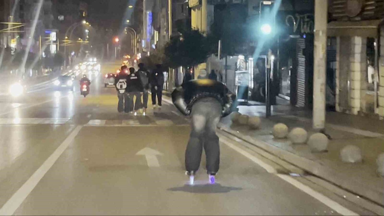 Bursa’da patenli gençlerin tehlikeli yolculuğu
