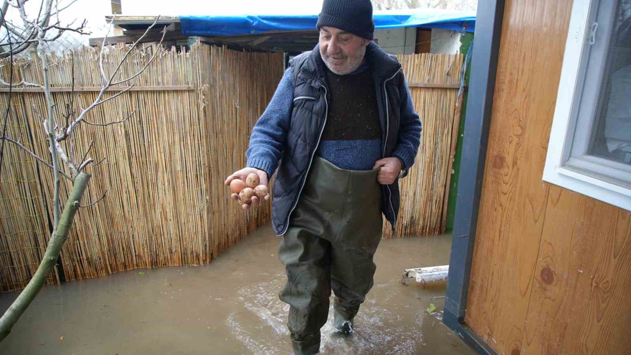 Meriç Nehri’nde su seviyesi normale döndü, evlerdeki hasar ortaya çıktı
