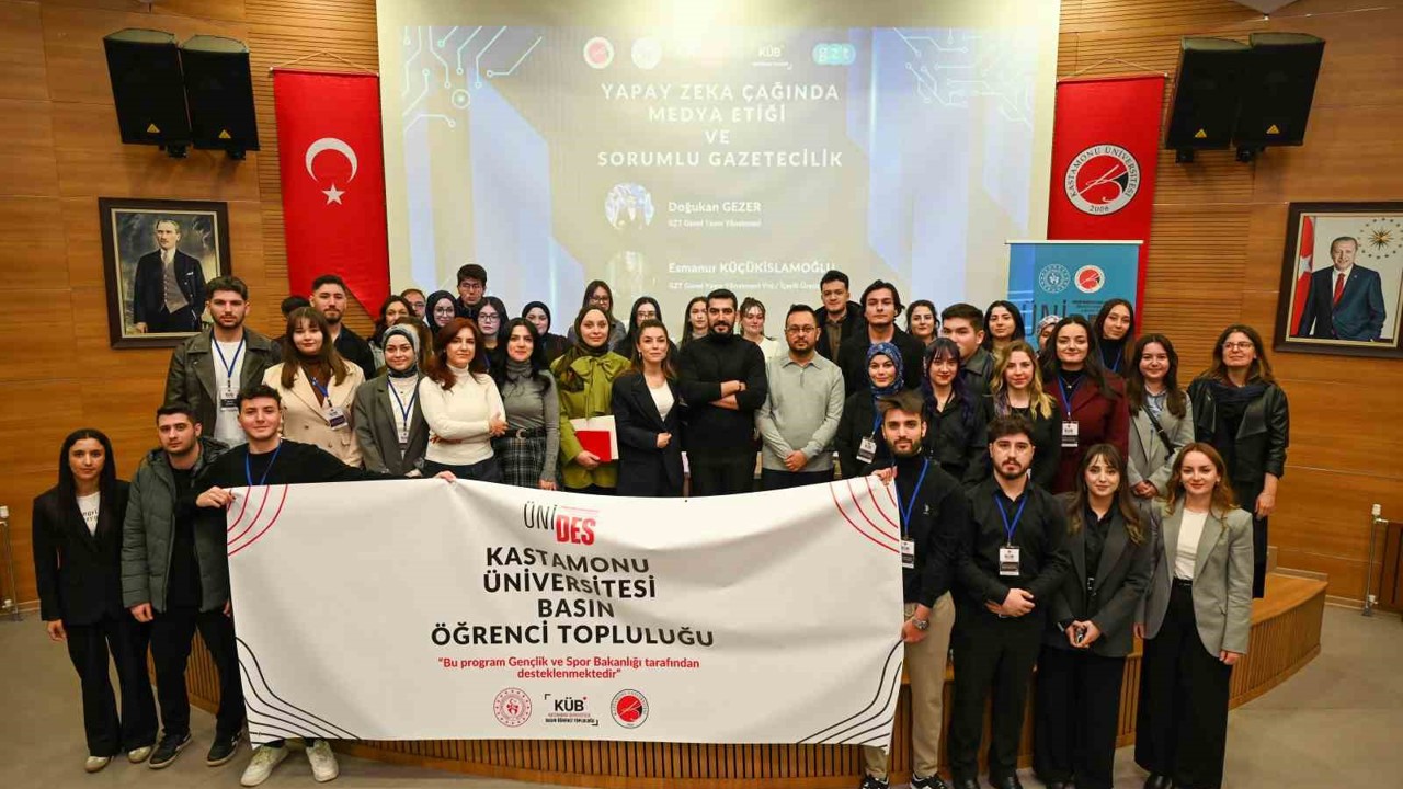 Kastamonu Üniversitesi’nde yapay zeka ve medya etiği masaya yatırıldı
